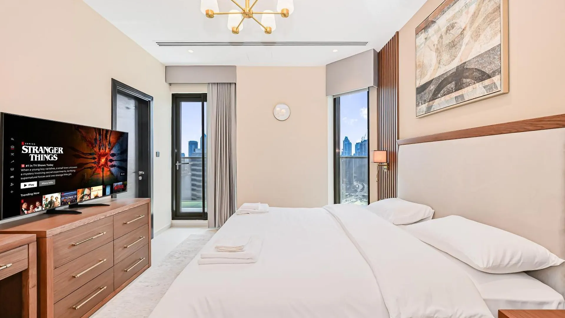 Spacious 1 Bhk With City Views Dubai Apartment