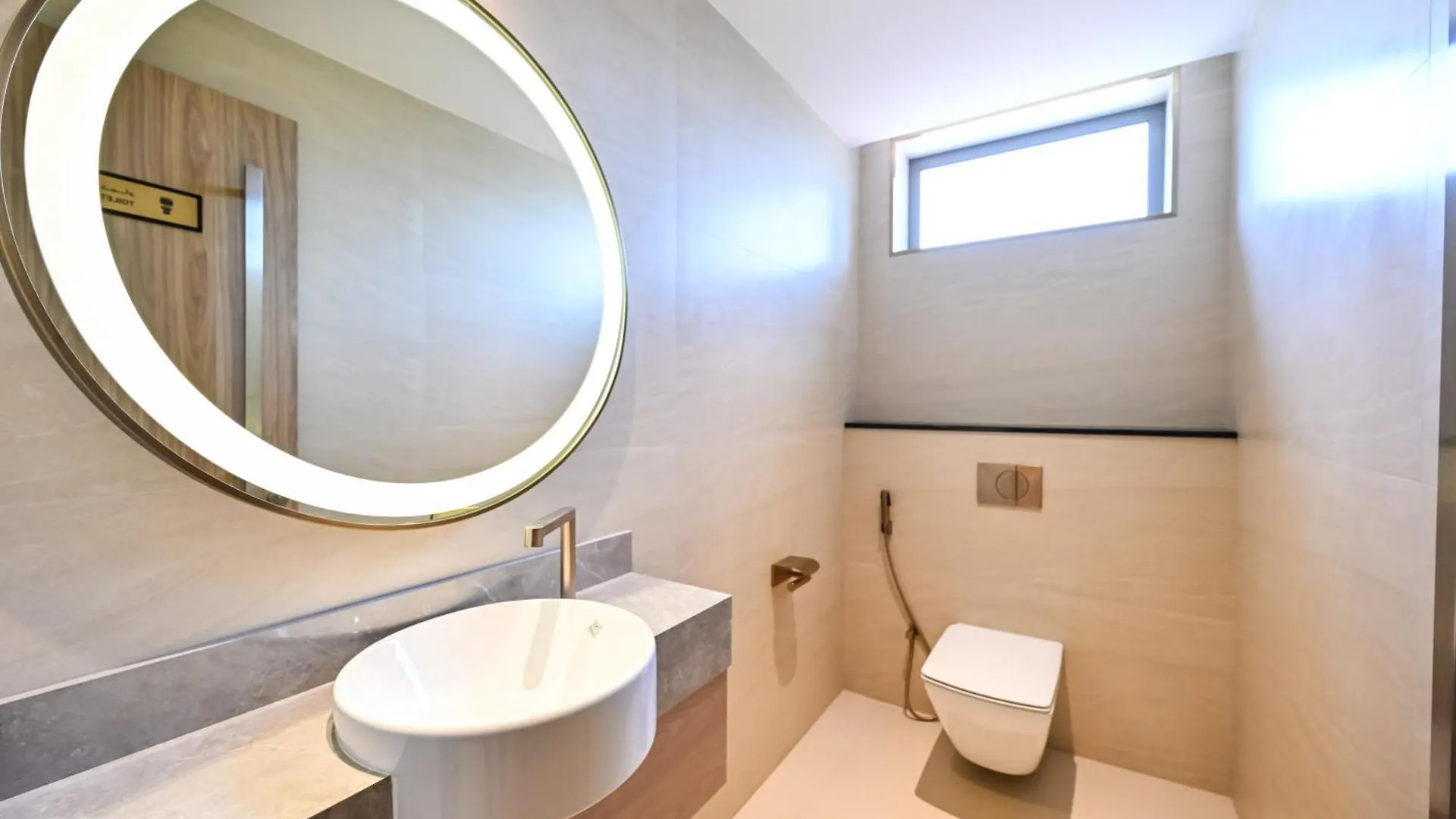 Spacious 1 Bhk With City Views Dubai United Arab Emirates